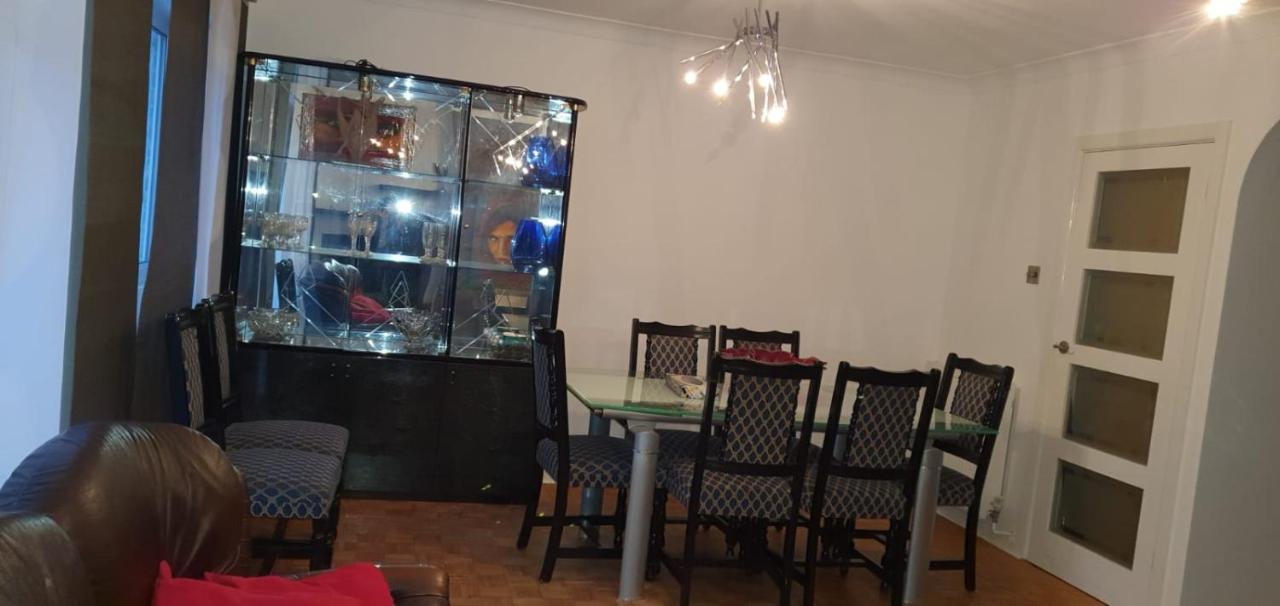2 Bed Semi-Detached House Villa Poole Dış mekan fotoğraf