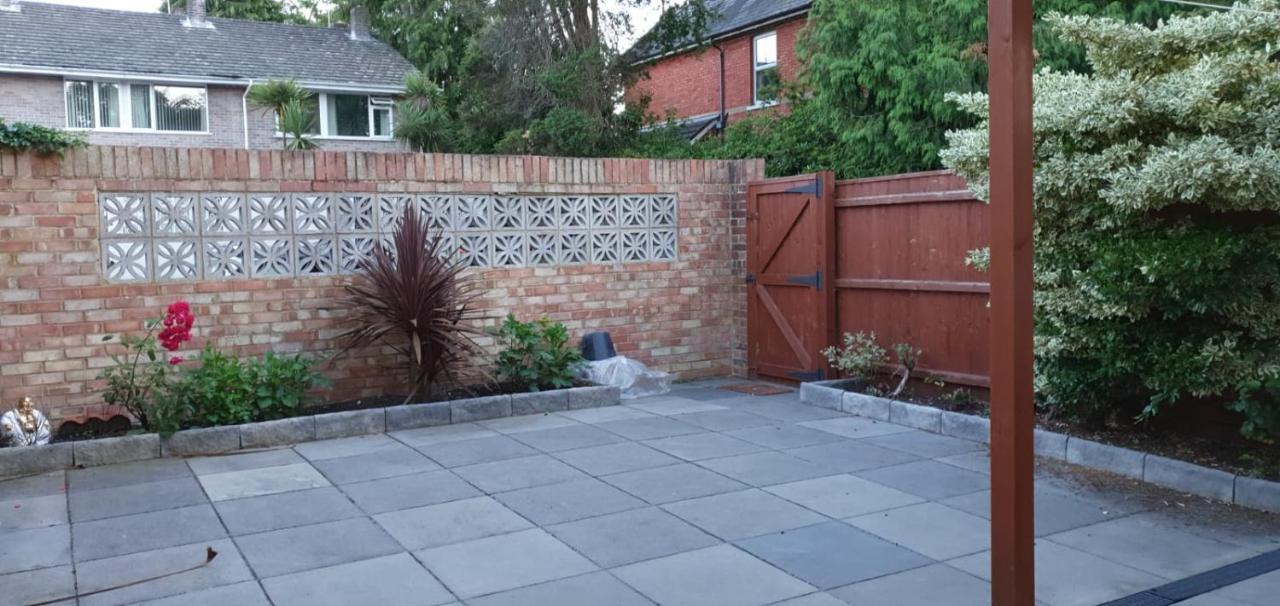 2 Bed Semi-Detached House Villa Poole Dış mekan fotoğraf